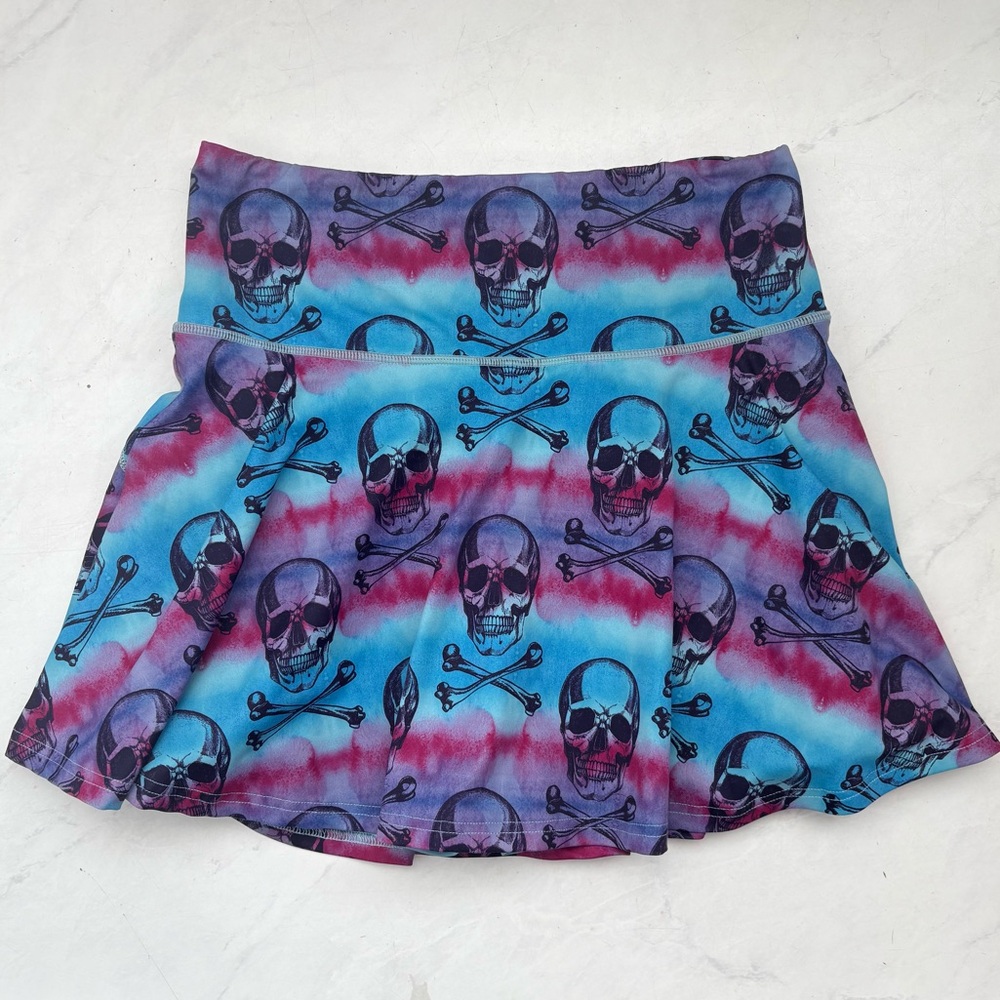 CVG Constantly Varied Gear Size Small Pink Blue Tie Dye Skull Print Mini Skort - Picture 3 of 5